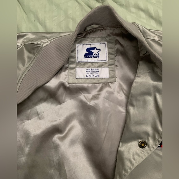 Vintage Rare Toronto Raptors G-III Silver Starter NBA Satin Bomber Jacket 90’s - Picture 3 of 3